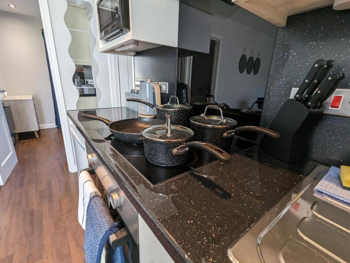 Kinetic Stays - Serenity Holiday Cottages Сидмаут Экстерьер фото