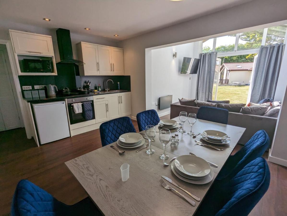 Kinetic Stays - Serenity Holiday Cottages Сидмаут Экстерьер фото